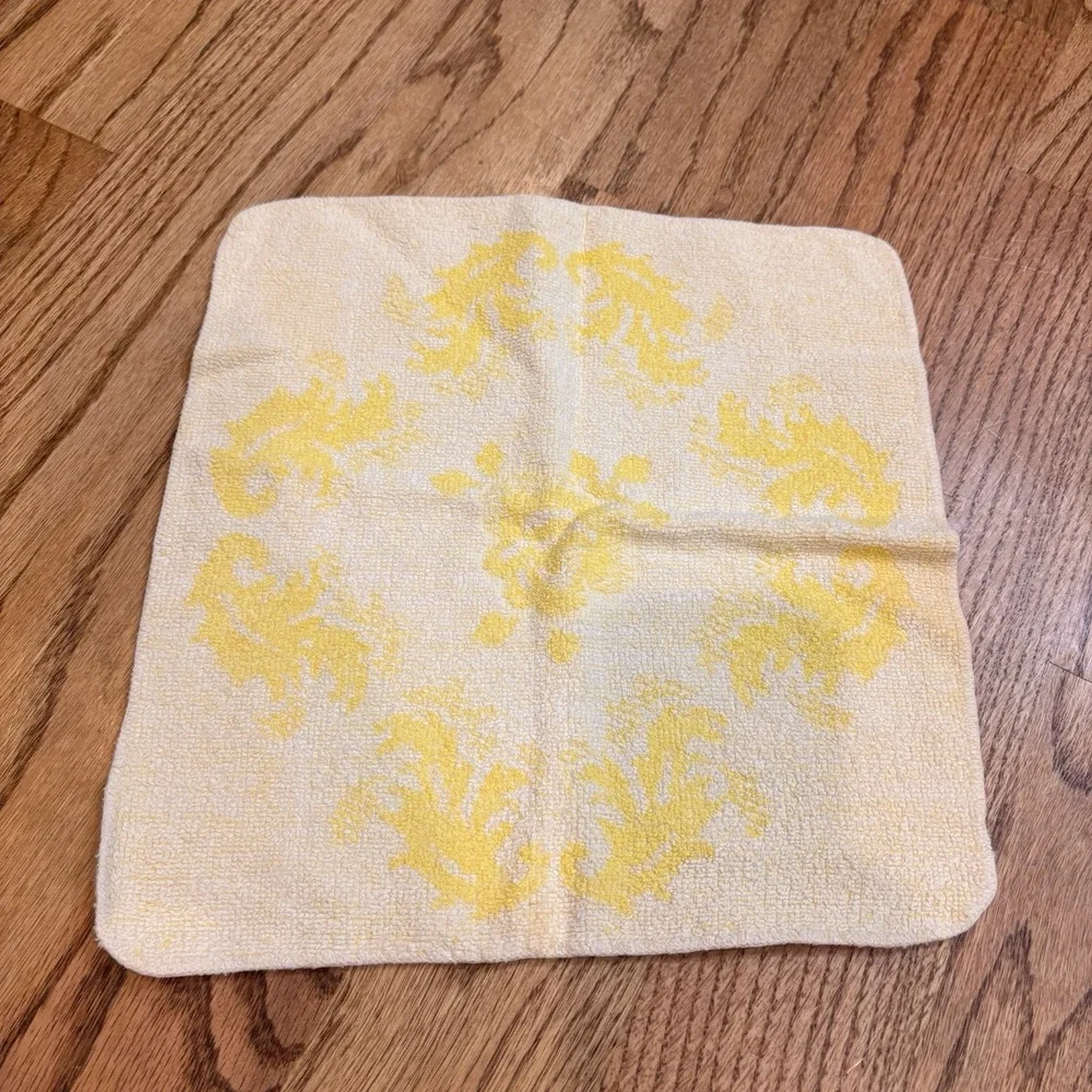 Vintage Yellow Damask Washcloths Set of 3 Cotton Floral Scroll Bathroom Linens‎